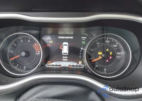 2016 Jeep Cherokee Trailhawk z USA, uszkodzony, nr VIN 1C4PJMBS5GW183968